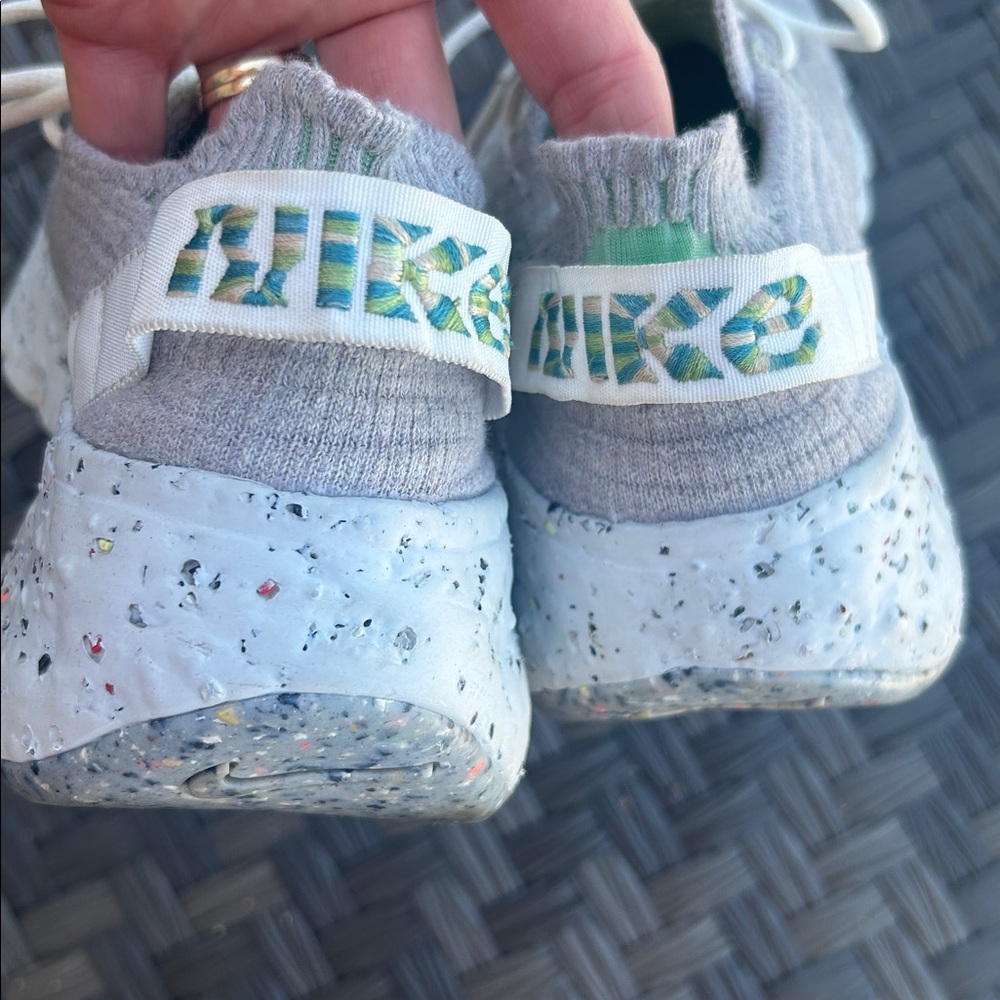 Women’s Nike Space Hippie 04 Shoes 7.5 - Picture 4 of 9